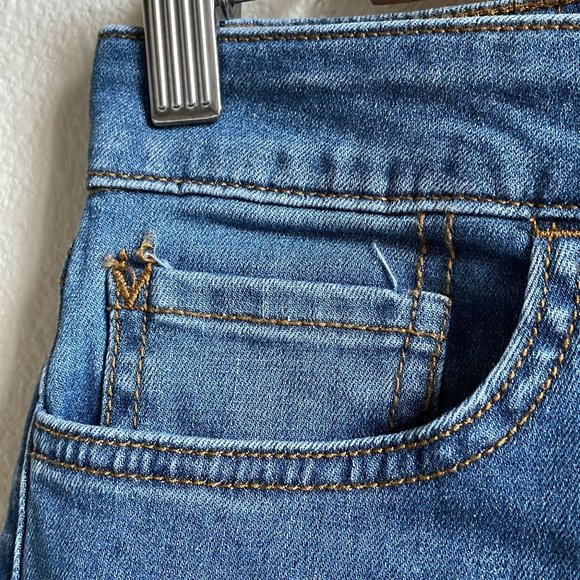 Vans‎ Jeans Skinny Fit Straight Blue Denim Mid Rise Medium Wash NWT Womens 5/27 - Picture 6 of 13